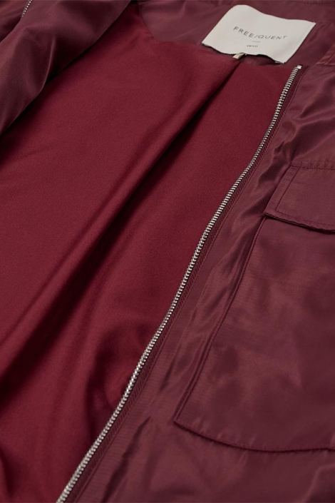 Freequent bordeaux dames jas | Close up