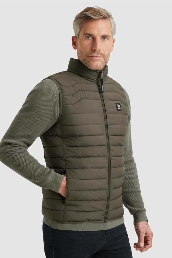 Vanguard groene heren jas | Model zijaanzicht