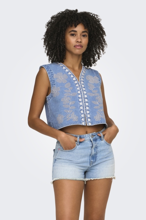 Only blauwe dames gilet | Model vooraanzicht