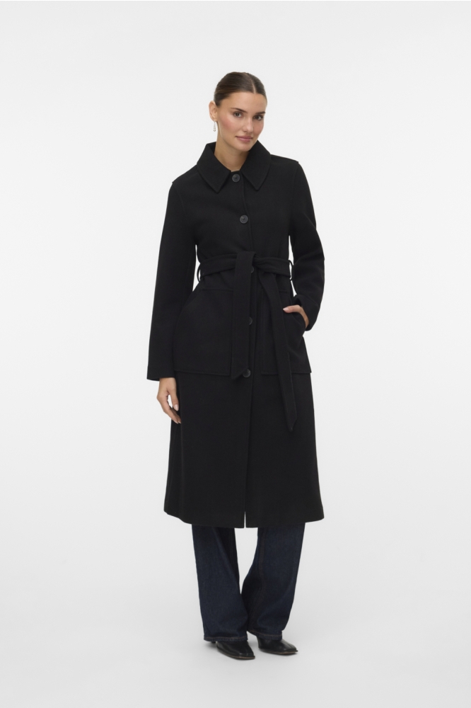 Vero Moda zwarte dames jas | Model vooraanzicht