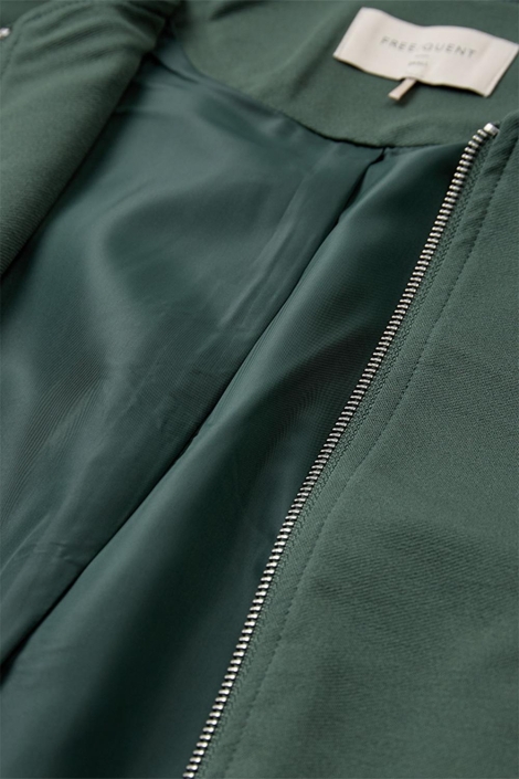 Freequent groene dames jas | Close up