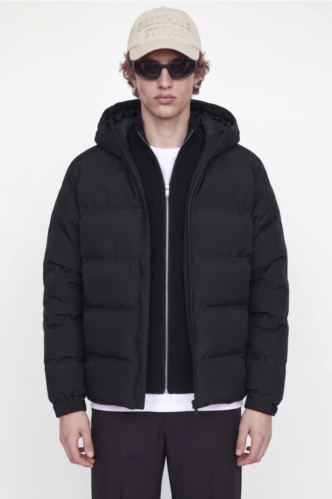 Jack & Jones zwarte heren jas | Model vooraanzicht