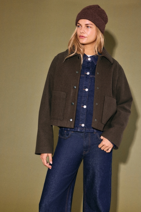 Noisy may bruine dames jas | Model vooraanzicht