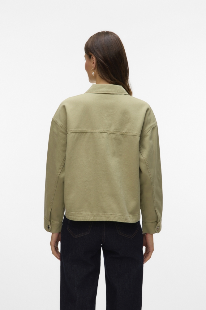 Vero Moda groene dames jas | Model achteraanzicht