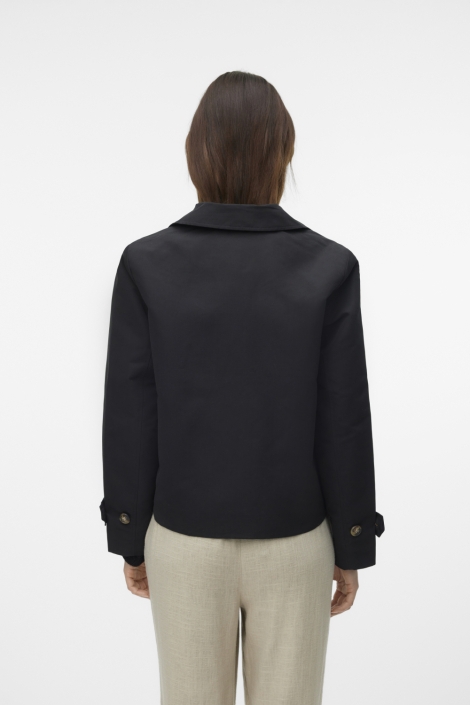 Vero Moda zwarte dames jas | Model achteraanzicht