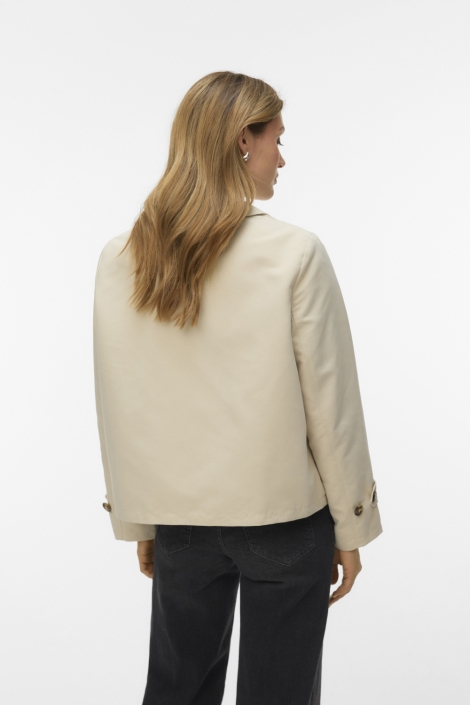 Vero Moda ecru dames jas | Model achteraanzicht