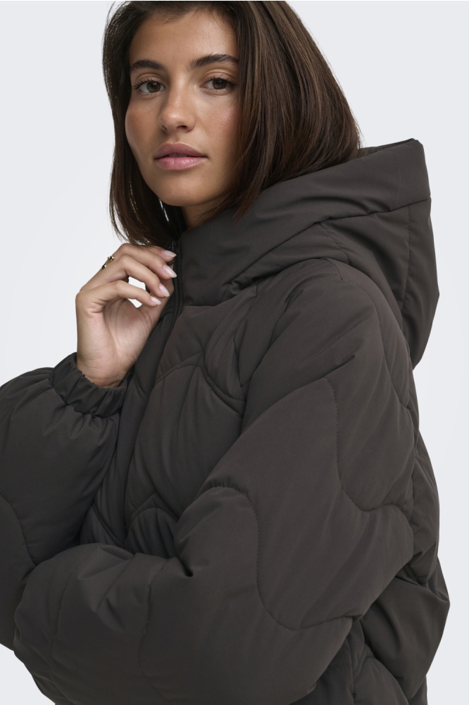 Jacqueline de Yong bruine dames jas | Kleurstaal