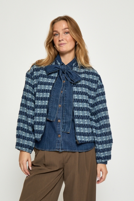 Peppercorn blauwe dames jas | Model vooraanzicht