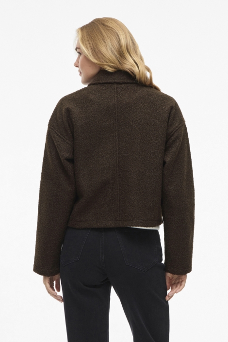 Vila bruine dames jas | Model achteraanzicht