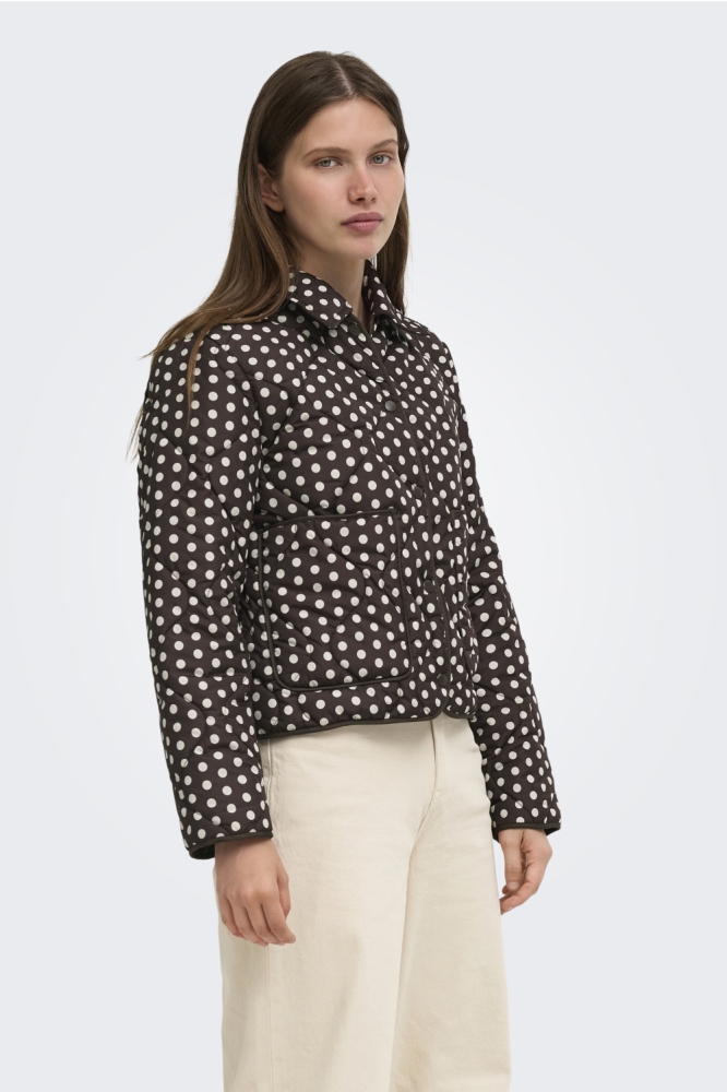 Only bruine dames jas | Model vooraanzicht