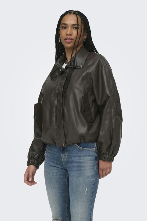 Only bruine dames jas | Model vooraanzicht