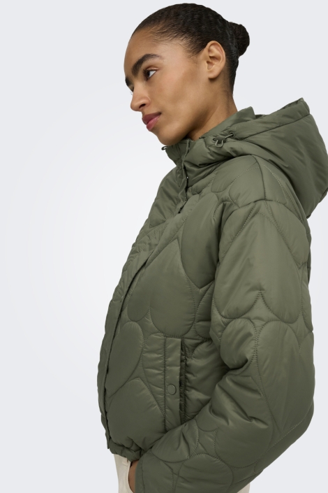 Only groene dames jas | Model zijaanzicht