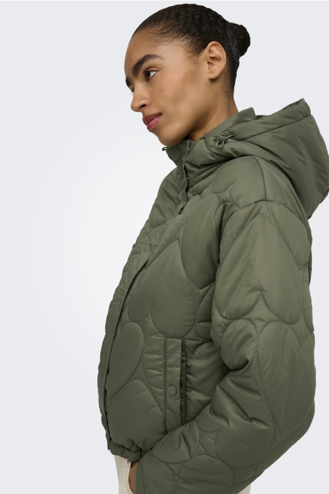 Only groene dames jas | Model zijaanzicht