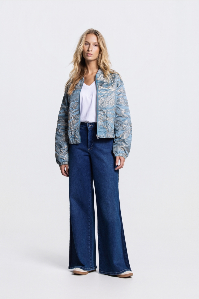 Juffrouw Jansen blauwe dames jas | Model