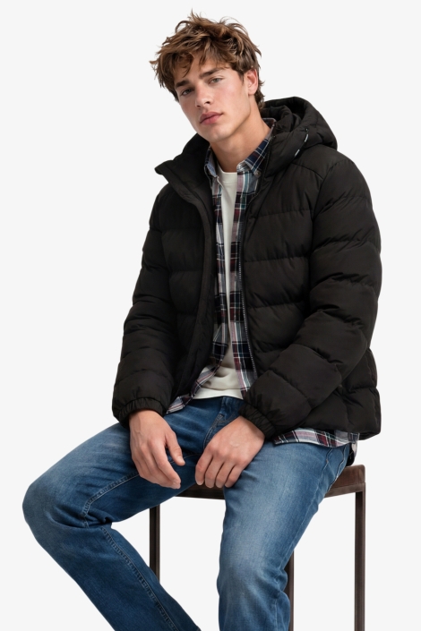 Superdry zwarte heren jas | Model vooraanzicht