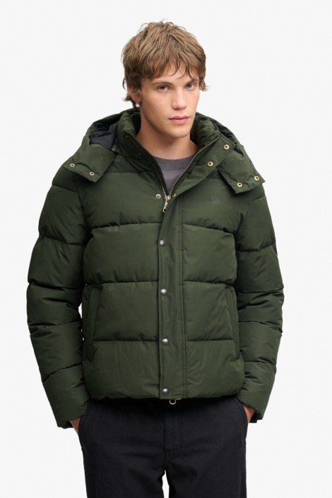 Superdry groene heren jas | Model vooraanzicht
