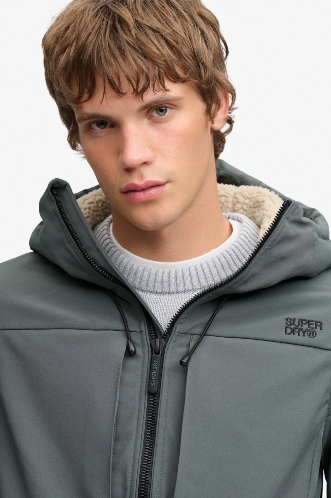 Superdry groene heren jas | Close up