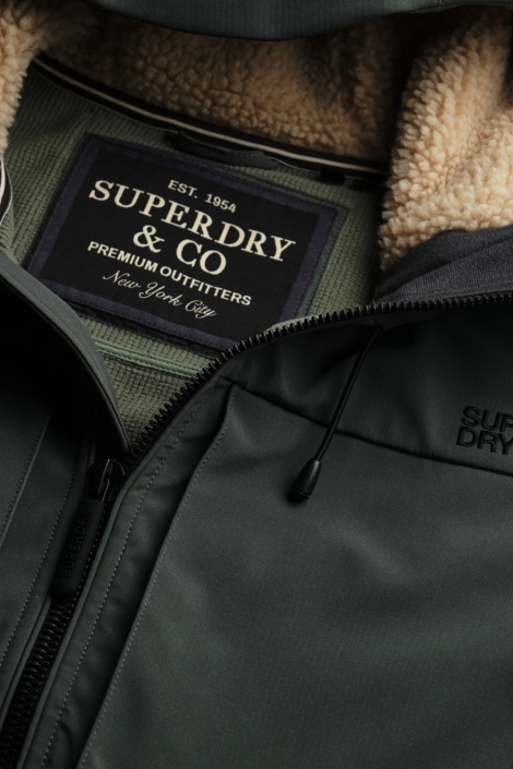 Superdry groene heren jas | Close up
