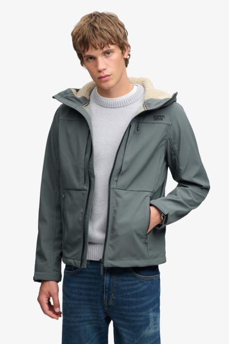 Superdry groene heren jas | Model vooraanzicht