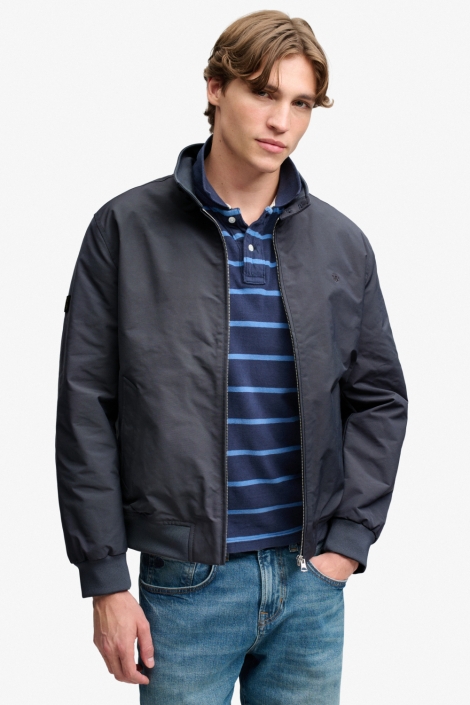 Superdry grijze heren jas | Model vooraanzicht