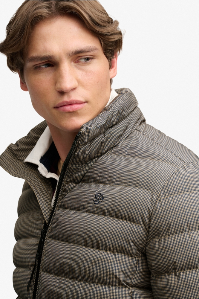 Superdry bruine heren jas | Close up