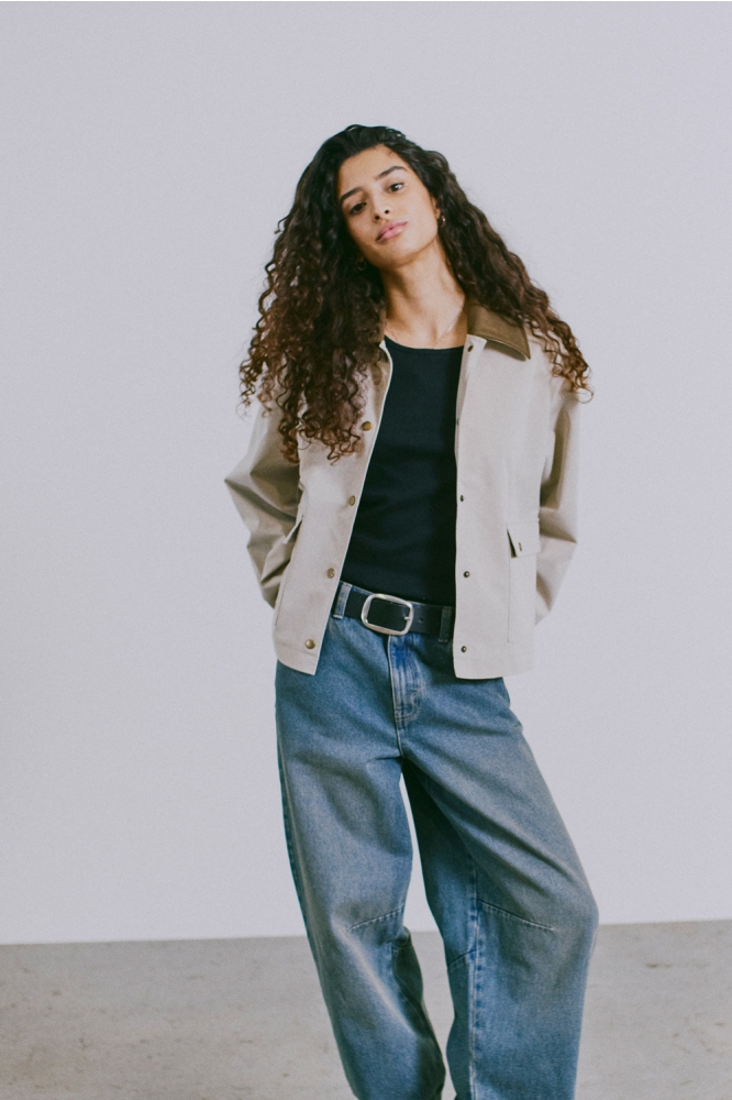 Noisy may beige dames jas | Sfeerbeeld, In situatie