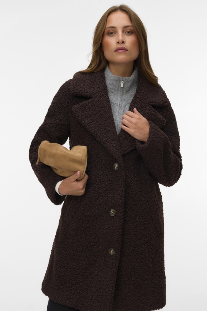 Vero Moda bruine dames jas | Model vooraanzicht
