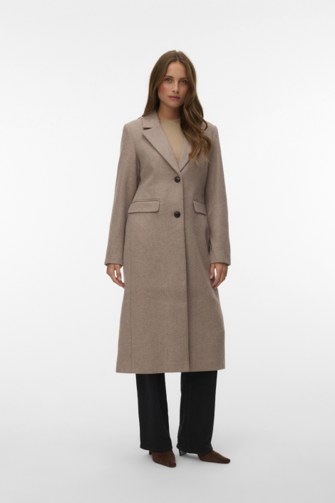 Vero Moda camel dames jas | Model vooraanzicht