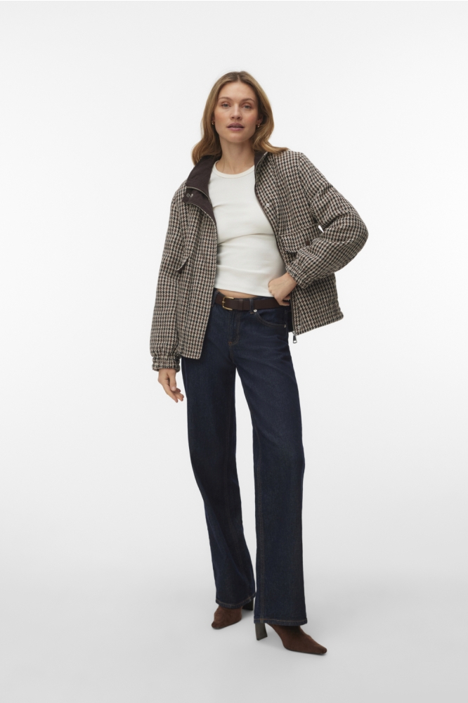 Vero Moda bruine dames jas | Model