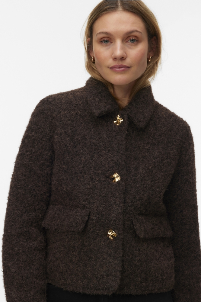 Vero Moda bruine dames jas | Model vooraanzicht