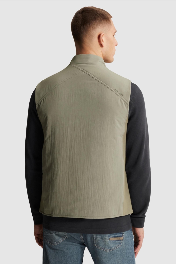 Cast Iron groene heren jas | Model achteraanzicht