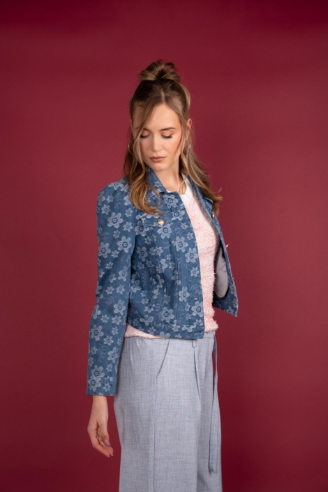 I-coni-K blauwe dames jas | Model zijaanzicht