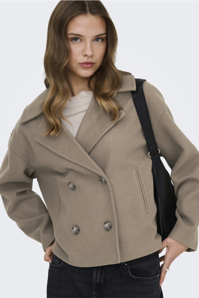 Only bruine dames jas | Model vooraanzicht