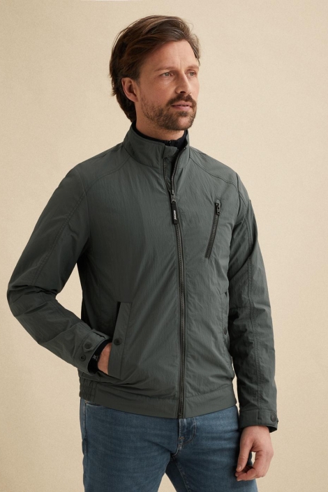 Vanguard groene heren jas | Model vooraanzicht