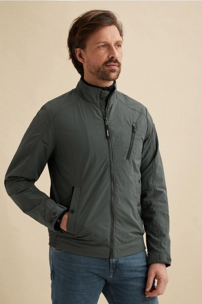 Vanguard groene heren jas | Model vooraanzicht