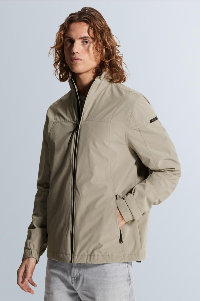 Cast Iron groene heren jas | Model zijaanzicht