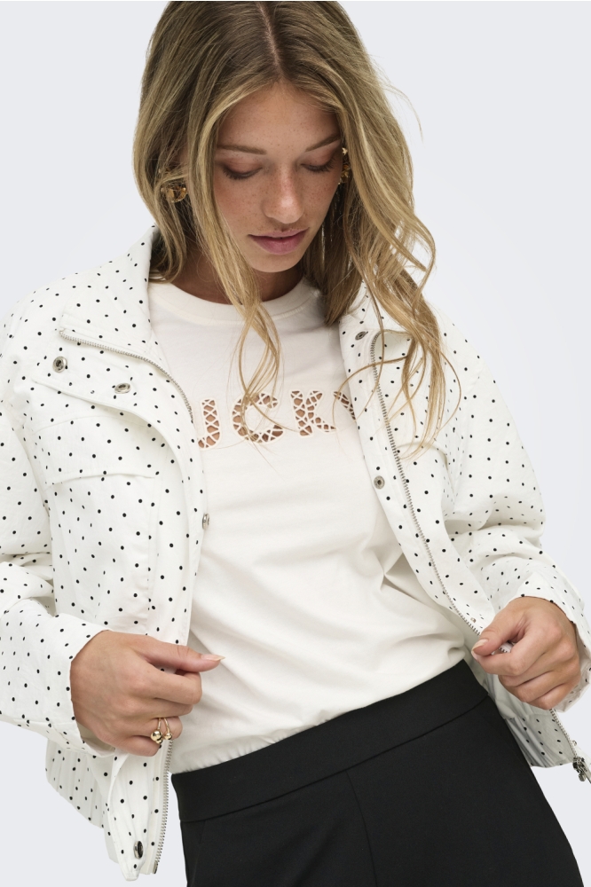 Jacqueline de Yong witte dames jas | Close up