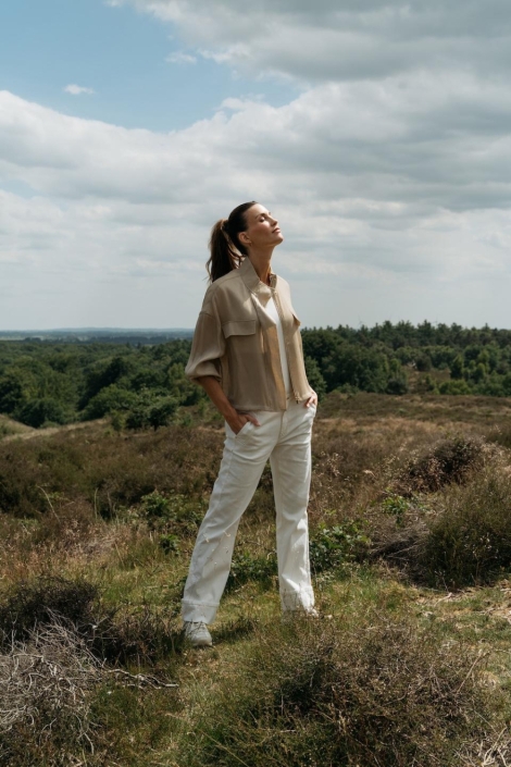 Maicazz zand dames blouse | Sfeerbeeld, In situatie