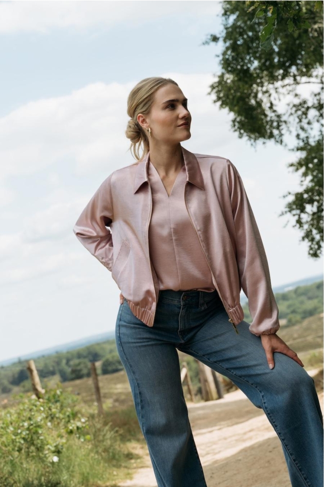 Maicazz roze dames jas | Sfeerbeeld, In situatie