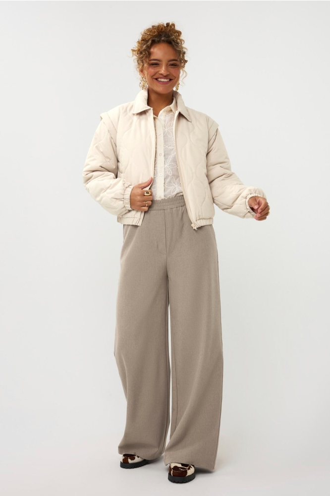 Ydence beige dames jas | Model