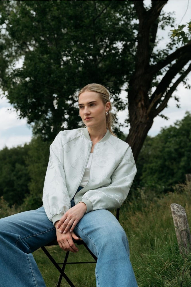 Maicazz groene dames jas | Sfeerbeeld, In situatie