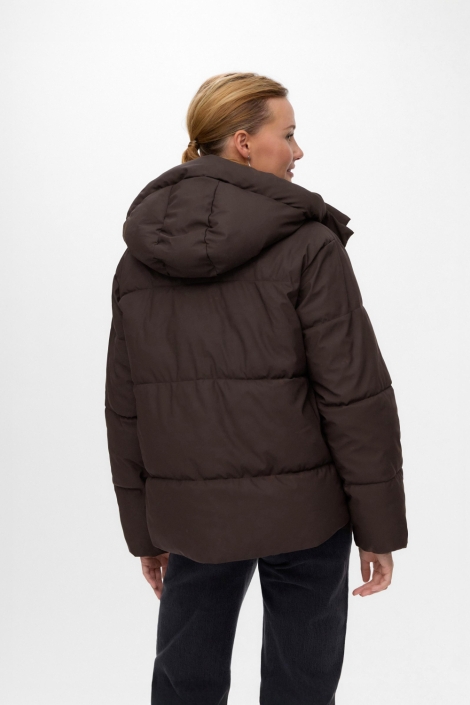 Vero Moda bruine dames jas | Model achteraanzicht