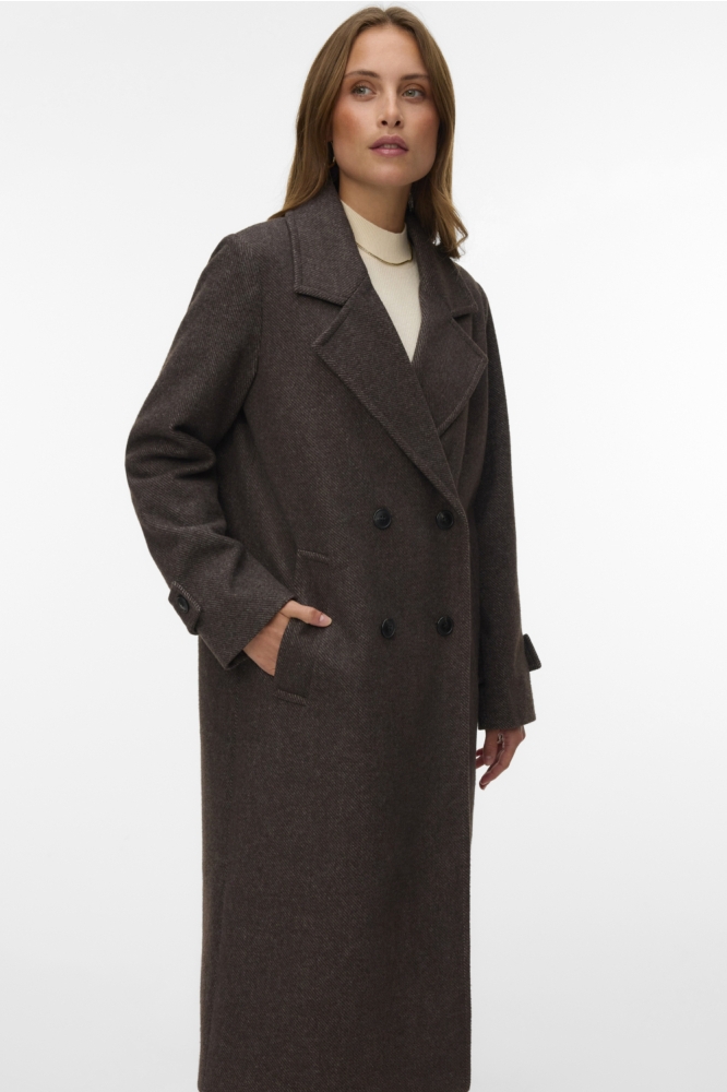 Vero Moda bruine dames jas | Model vooraanzicht