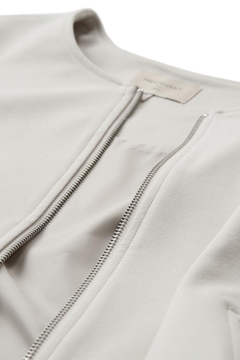 Freequent beige dames jas | Close up