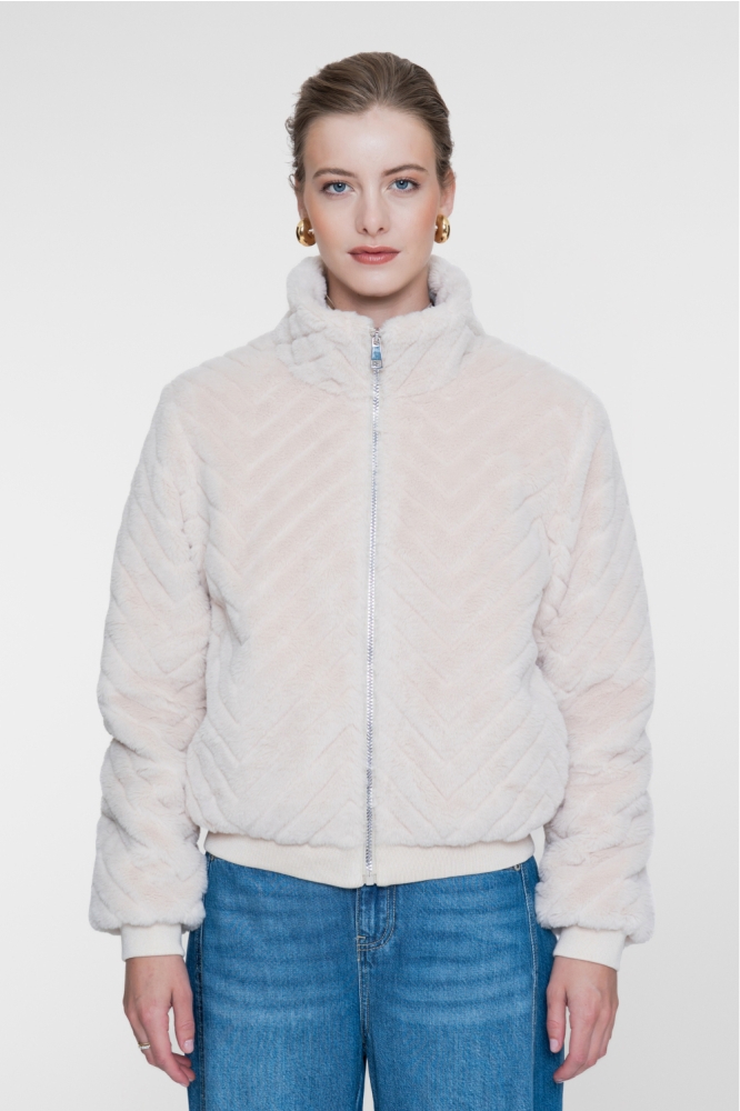 Geisha beige dames jas | Model vooraanzicht