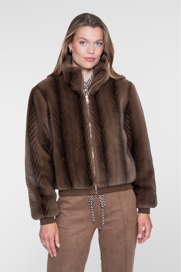 Geisha Jas FAUX FUR JAS MET DESSIN EN ZACHTE UITSTRALING 69524 19 BROWN