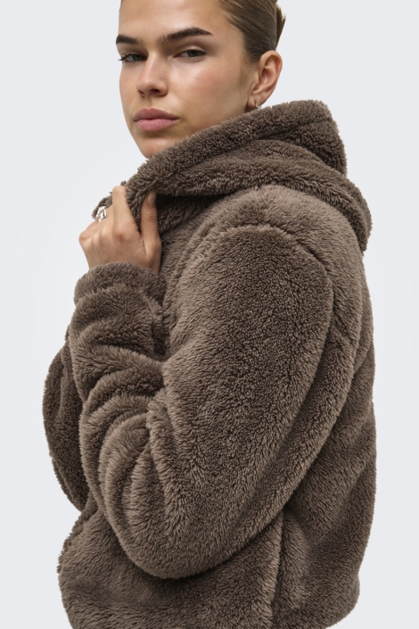 Only camel dames vest | Close up