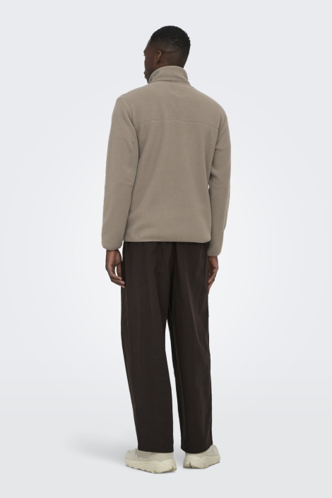Only & Sons taupe heren jas | Model achteraanzicht