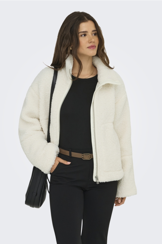 Only witte dames jas | Model vooraanzicht