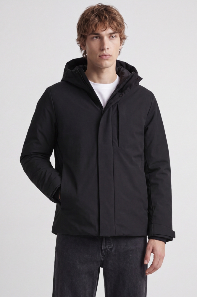 Jack & Jones zwarte heren jas | Model vooraanzicht
